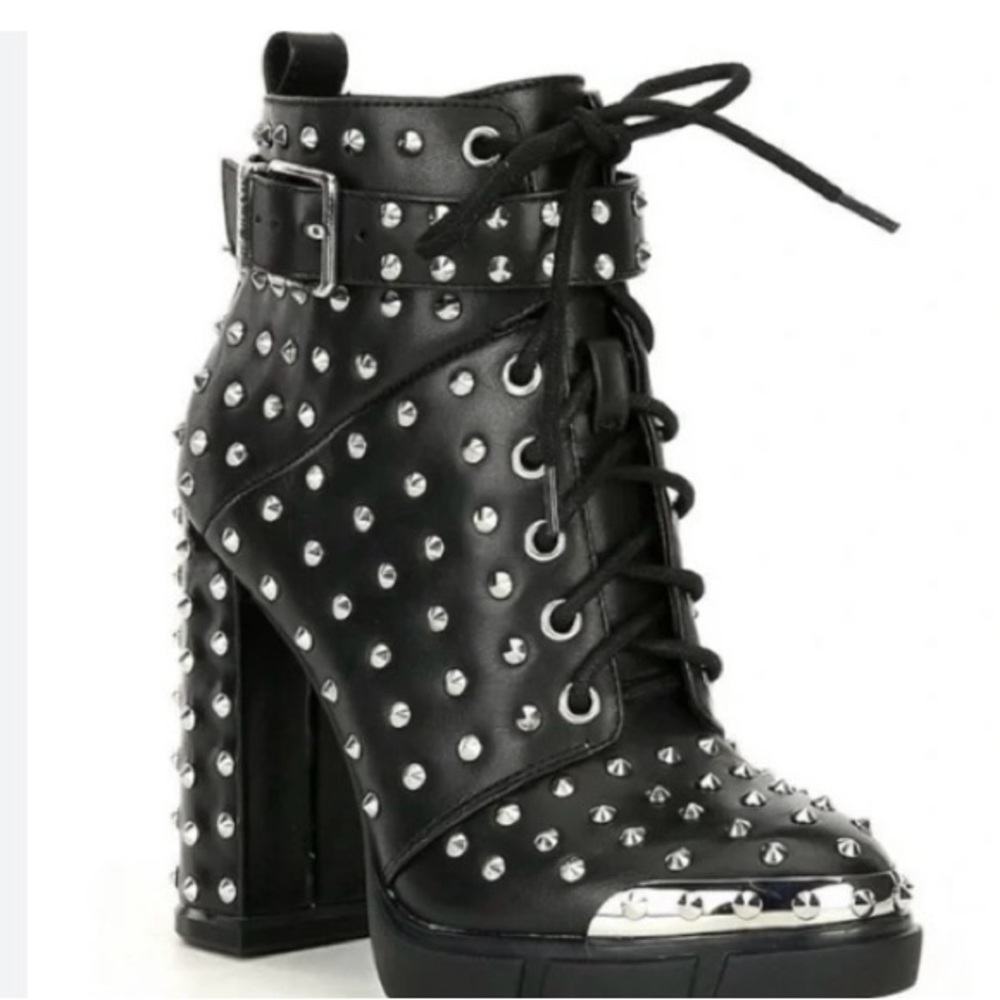 Gianni Bini black studded Lug
Sole Booties